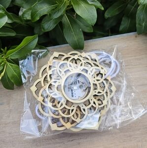 Lotus Wood LED Light Base fir Crystals Sphere